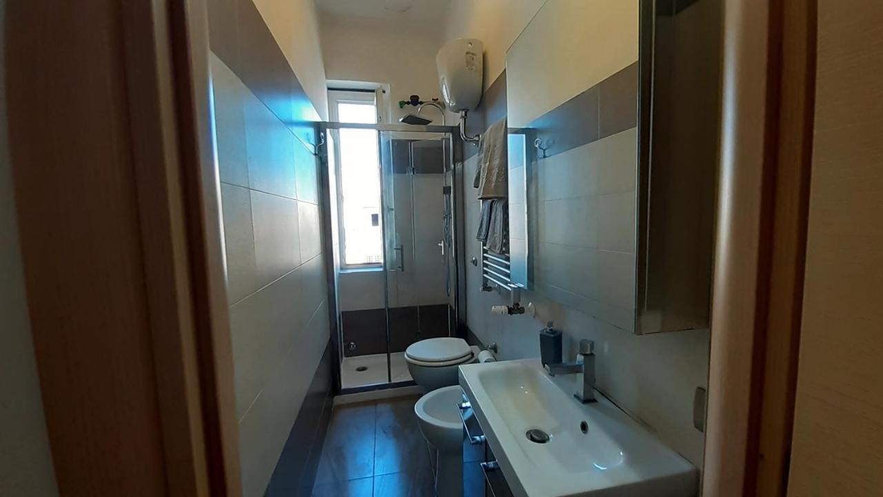 Italy's Enchanting Ambiance - A Snug In Appartamento Roma