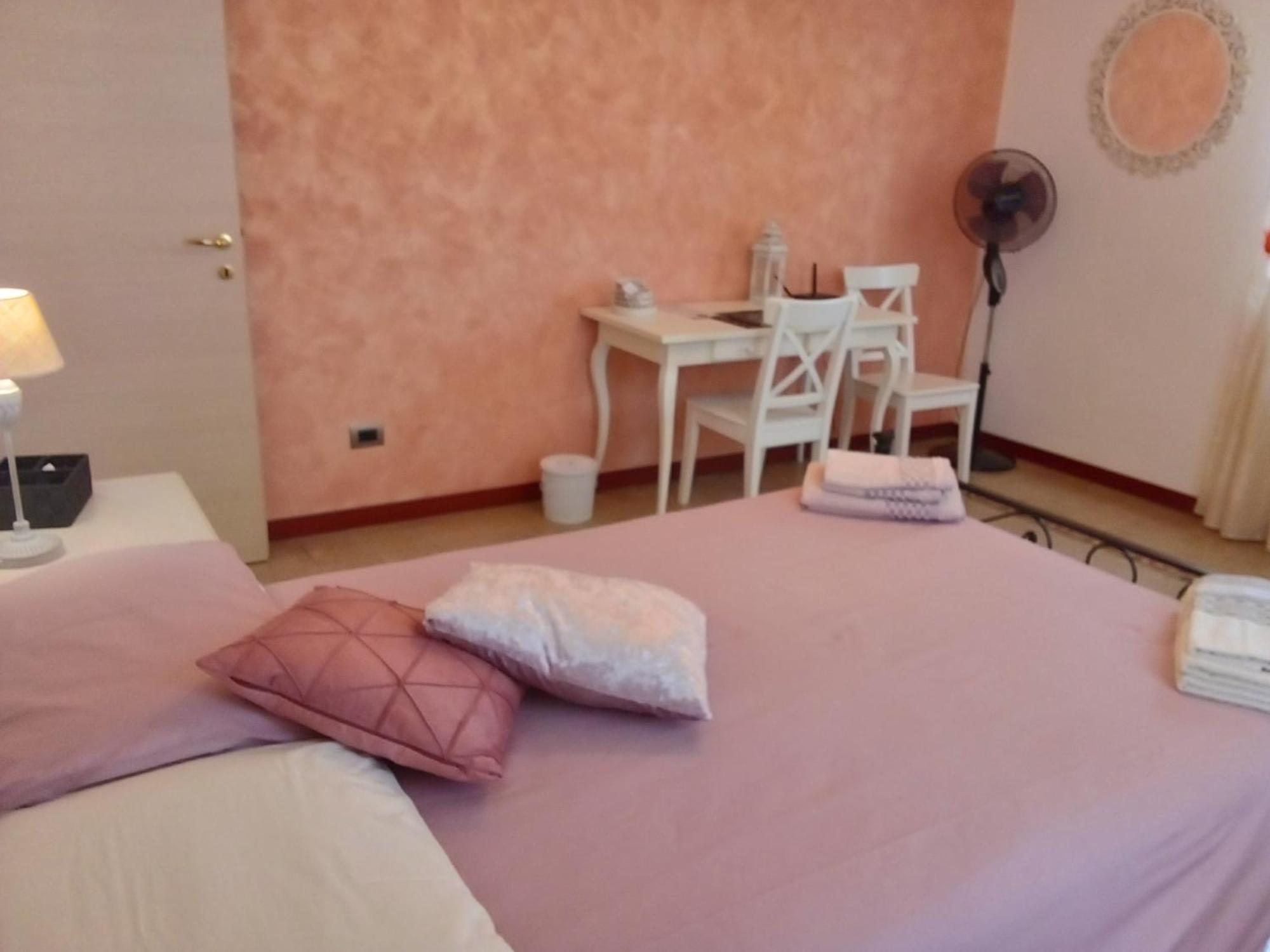 Italy's Enchanting Ambiance - A Snug In * Roma